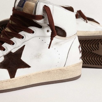 Golden Goose Men's Sky-Star Sneakers In White Nappa Leather With A Chocolate Suede Star GMF00230.F004005.11362