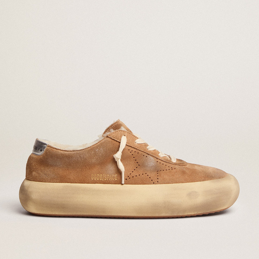 Golden Goose Men's Space-Star Sneakers In Tobacco-colored Suede And Shearling Lining GMF00345.F002995.55353