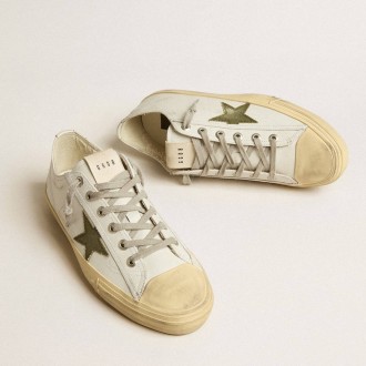 Golden Goose Men's V-Star Sneakers In White Leather With Green Canvas Star GMF00129.F005295.10502