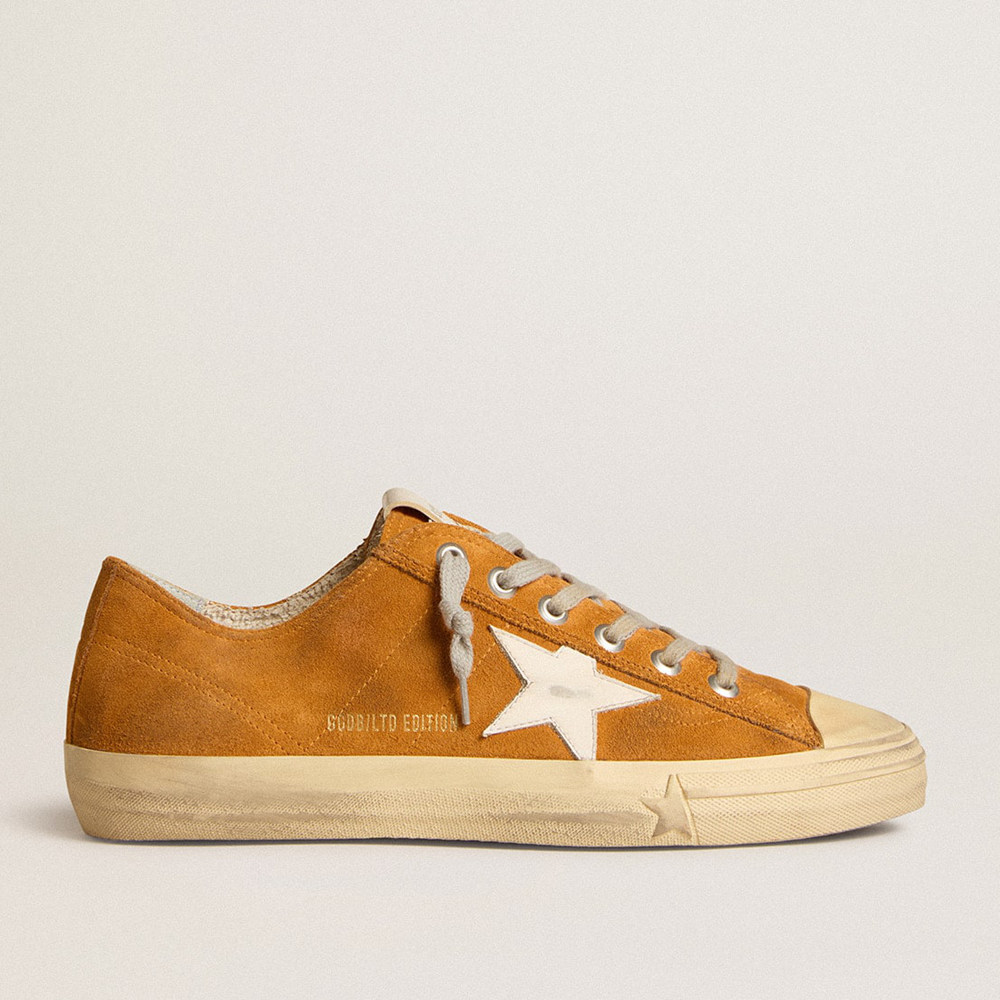 Golden Goose Men's V-Star Sneakers LTD In Camel Suede With A Milk-white Leather Star GMF00129.F005901.30273