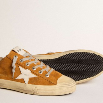 Golden Goose Men's V-Star Sneakers LTD In Camel Suede With A Milk-white Leather Star GMF00129.F005901.30273