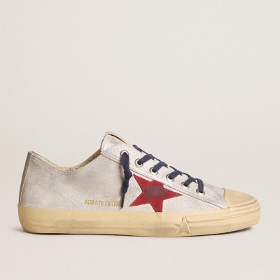 Golden Goose Men's V-Star Sneakers LTD In Silver Metallic Suede With Red Suede Star GMF00129.F005928.70217