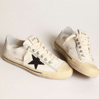 Golden Goose V-Star Sneakers In White Nappa Leather With A Black Glitter Star GWF00129.F003922.10432